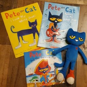Scholastic Pete the Cat Plush and 3 Book Set - Blue and Yellow